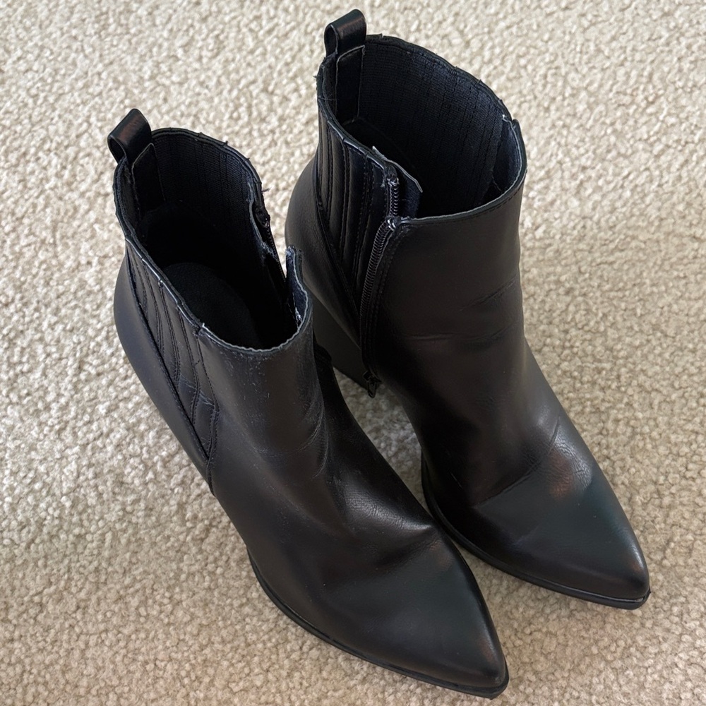 Esprit Black Ankle Booties